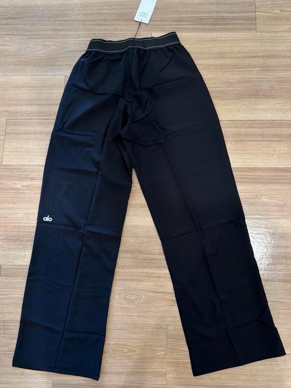 ALO Yoga comfort forward